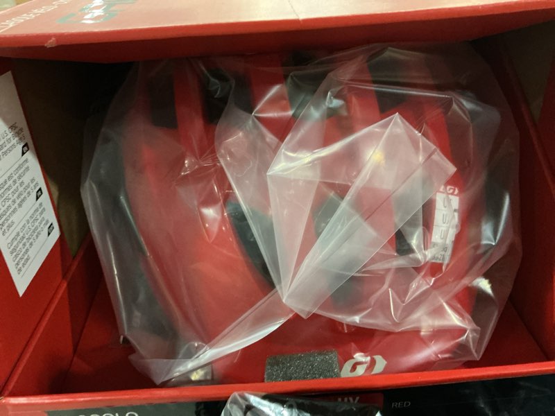 Condition photo showing Good Condition for kids garneau piccolo helmet