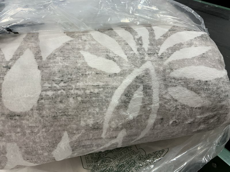 Condition photo showing As Is for Carvapet Small Round Rugs -  Washable Vintage Non-Slip Circle Rug with Rubber Backing Foldable Low Pile Design for Entryway Living Room Bedroom, Grey Rug Grey Rug (Round) size 8’ 