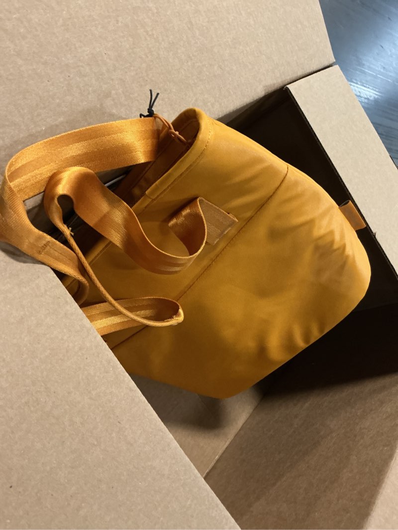 Condition photo showing Good Condition for hydro flask 8 l insulated tote fossil 8 l fossil brown