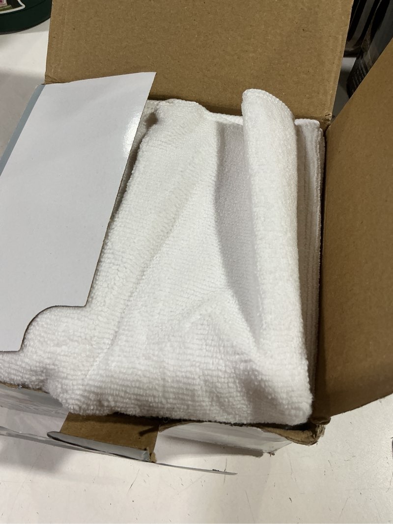Condition photo showing New/Like New for MR.SIGA Microfiber Cleaning Cloth, All-Purpose Microfiber Towels, Streak Free Cleaning Rags, Pack of 12, White, Size 32 x 32 cm(12.6 x 12.6 inch) White 12.6 x 12.6 inch