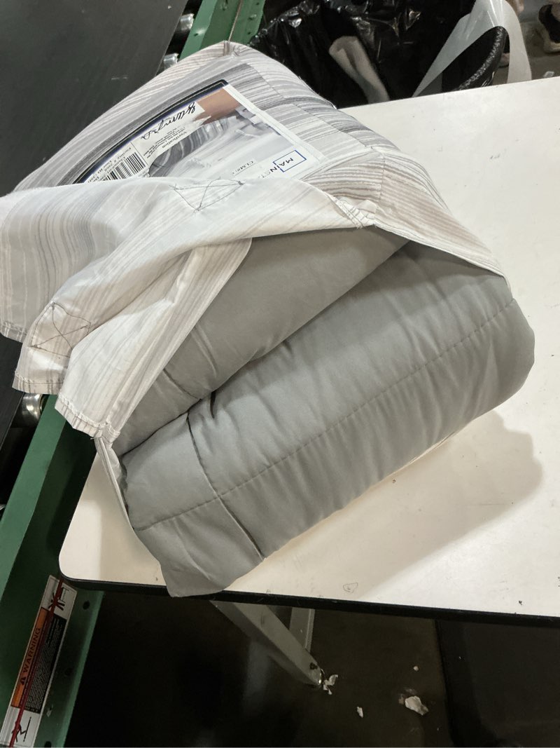 Condition photo showing Good Condition for mainstays 7-piece reversible bed in a bag comforter set with sheets, gray stripe ombre, full