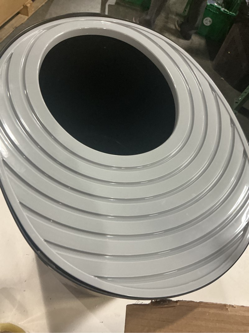Condition photo showing Good Condition for IRIS USA Cat Litter Box, Large Top Entry with Litter Catching Lid and Scoop, Dog Proof, Cat Box Enclosure, Black/Gray Top Entry Black