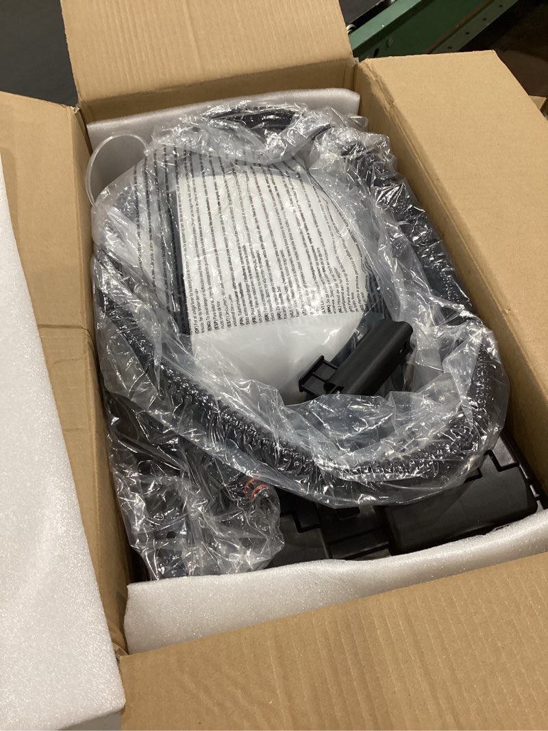 Condition photo showing Good Condition for steam cleaner,household steam cleaner,handheld steam cleaner with 21 accessories,248 ° f high temperature,suitable for cement slurry,flooring,sofas,interior decoration,toys, oil stains,ovens white