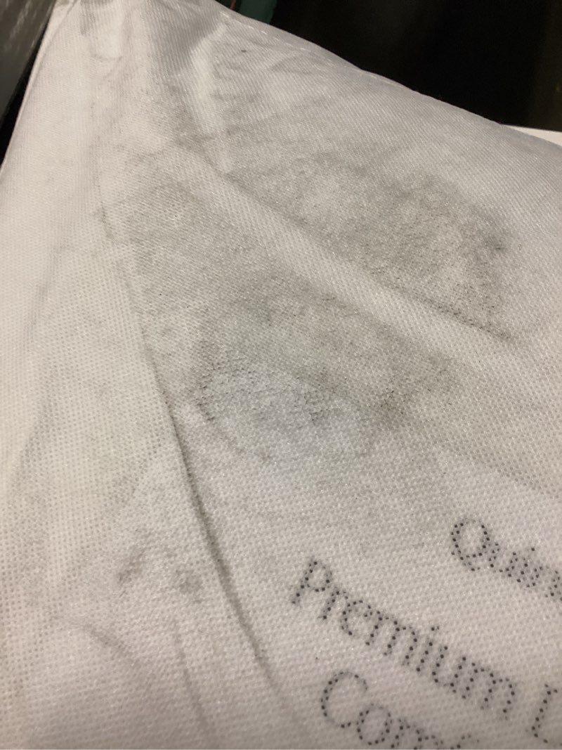 Condition photo showing Good Condition for all-season premium down alternative comforter, king/cal king, white