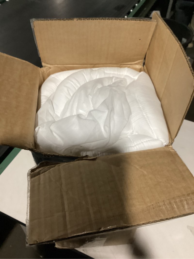 Condition photo showing As Is for Similar to Full/Double Size Mattress Topper Thick Plush Pillow Top Mattress Pad Cover,Soft Fitted Bed Topper with 18 Inch Deep Pocket,Overfilled Down Alternative Fillings White Full