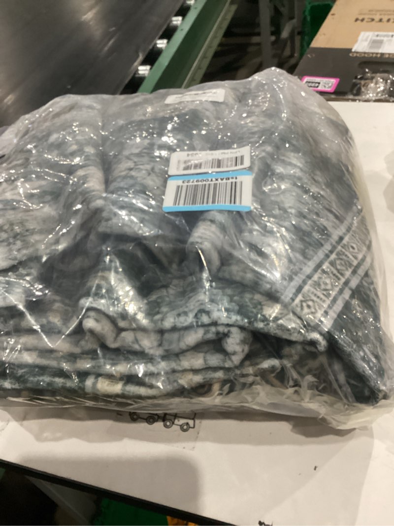 Condition photo showing New/Like New for 8x10 area rug washable for living room print ultra-thin non slip carpet soft distressed neutral vintage rug low pile stain resistant for bedroom dining room kitchen playroom teal teal 8' x 10' (rectangular)