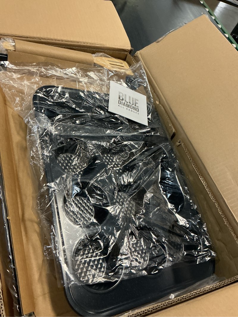 Condition photo showing New/Like New for blue diamond 20 piece nonstick cookware set, diamond ceramic pots & pans, dishwasher & metal utensil safe, non toxic pfas-free, kitchen cooking sauce & saute pans, oven & broiler to 600f, blue