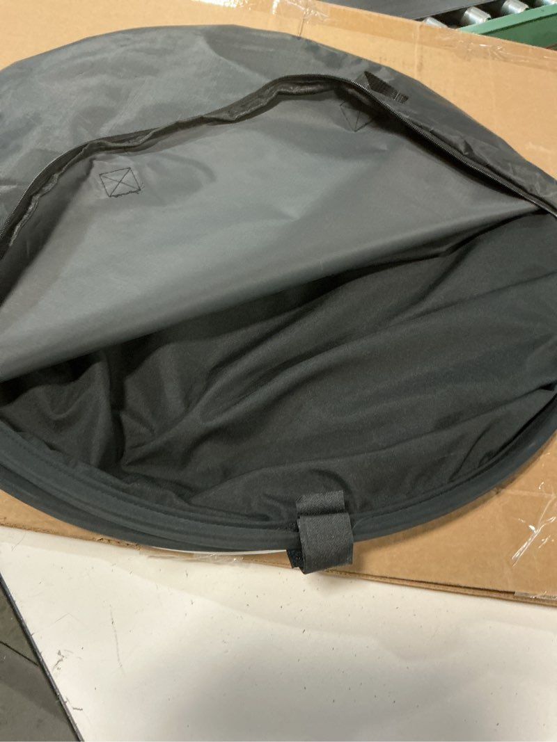 Condition photo showing Good Condition for kate 5x6.5ft(1.5x2m) collapsible backdrop white black twist flex folding pop up backgrounds for photoshoot, headshots photo, video calls white/black