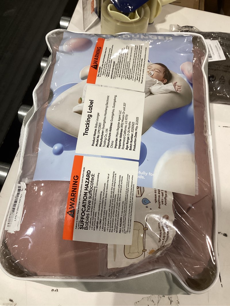 Condition photo showing Good Condition for Similar product Baby Lounger - Infant Lounger for Newborn 0-24 Months, Waterproof Inner Cover and Pure Cotton Breathable Baby Nest Cover, Newborn Essentials for Baby Boys&Girls, Portable Baby Bed for Home and Travel