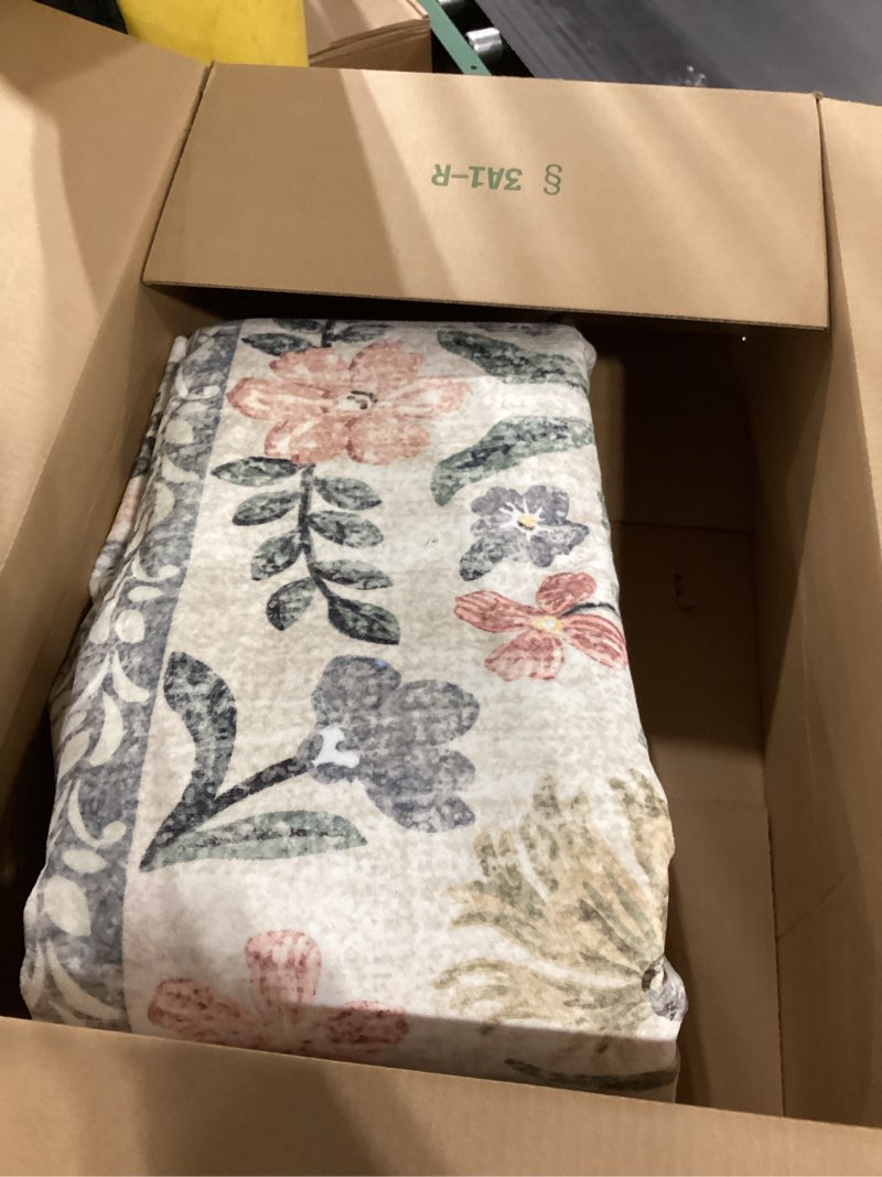 Condition photo showing As Is for Wonnitar Boho Washable Rug 8x10, Large Area Rug for Living Room, Soft Floral Carpet for Bedroom Non Slip, 8 x 10 Indoor Beige Carpets for Nursery Dining Room Apartment Office Decor 8' x 10' (Rectangular) Beige