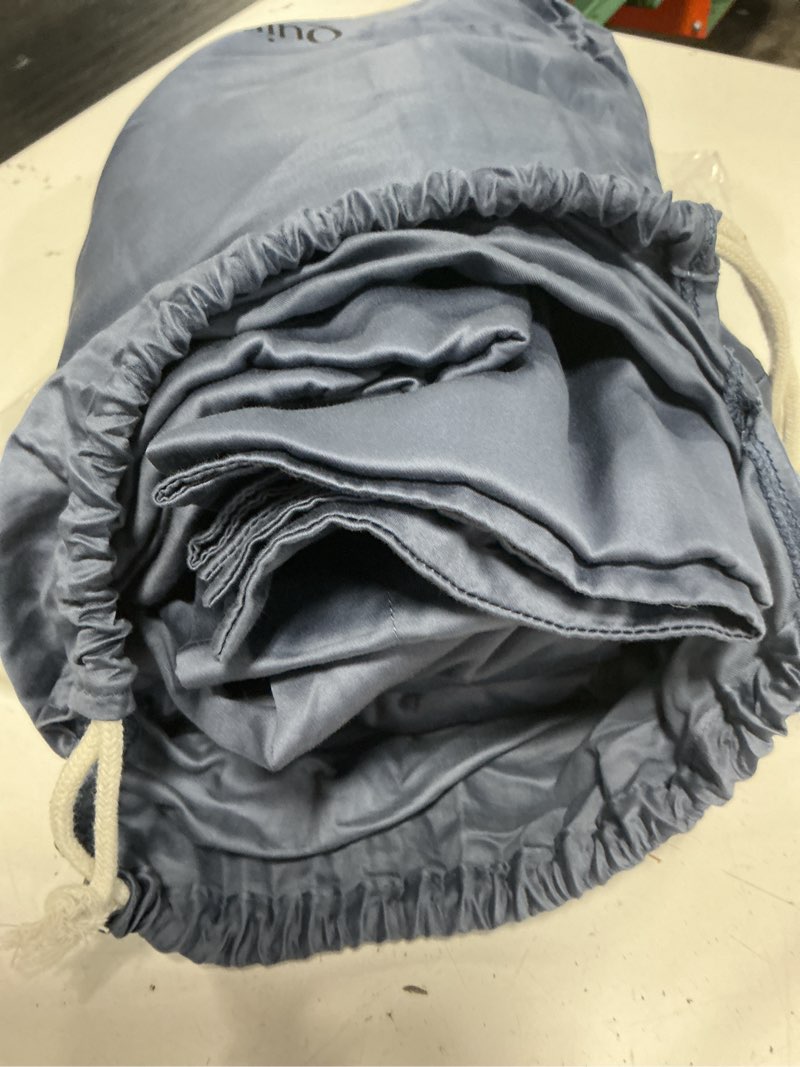 Condition photo showing Good Condition for signature giza cotton sateen duvet cover set, full/queen, mineral