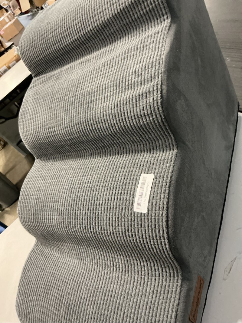 Condition photo showing As Is for dog steps for bed, 4-step dog stairs ramp for small dogs and cats, indoor non-slip pet stairs suitable for older, short-legged, and puppy dogs to climb onto high beds and couch, 17.4" h,grey grey 4 standard 4-step 17.4"h