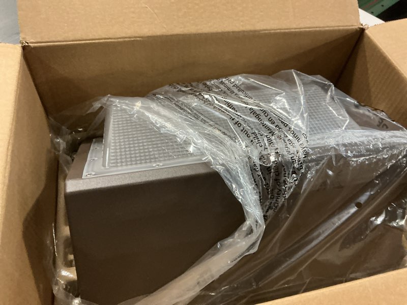 Condition photo showing Good Condition for kadision LED Wall Pack with Dusk-to-Dawn Photocell, 60W 7800lm 5000K 100-277V IP65 Waterproof Outdoor Wall Light Fixture, 150-200W HPS/MH Replacement, ETL/cETL Listed