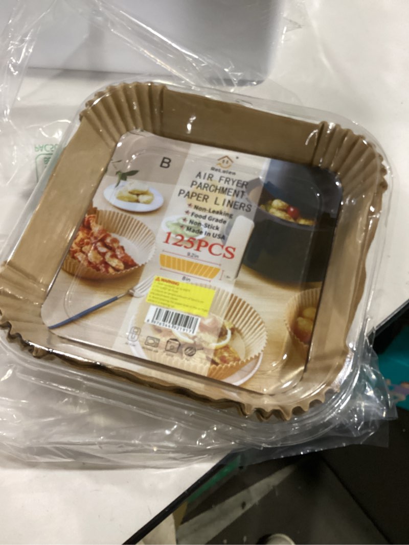 Condition photo showing Good Condition for Air Fryer Liners Disposable, Airfryer Paper Liners, 125Pcs Non-stick Oil Resistant Air Fryer Liners Square, Parchment Liners 8.6" * 5.5", Fit for Most Ninja Dual Airfryer, Microwaves, Ovens