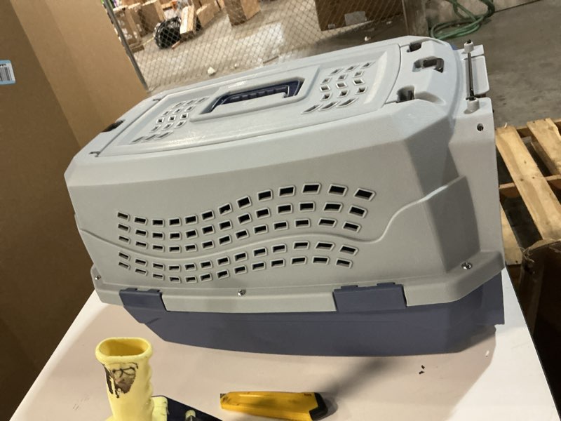 Condition photo showing Good Condition for Pet Carrier
