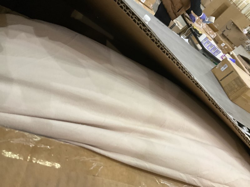 Condition photo showing Good Condition for Bed cover