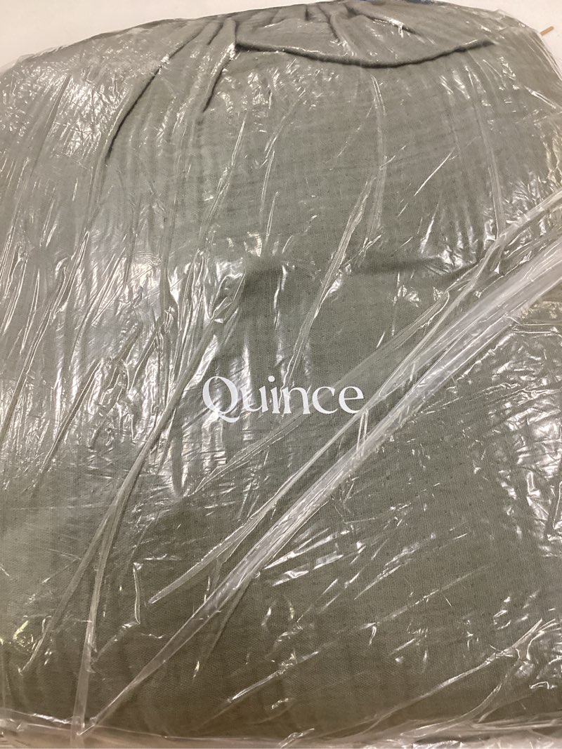Condition photo showing New/Like New for organic cotton gauze duvet cover set, king/cal king, dried sage
