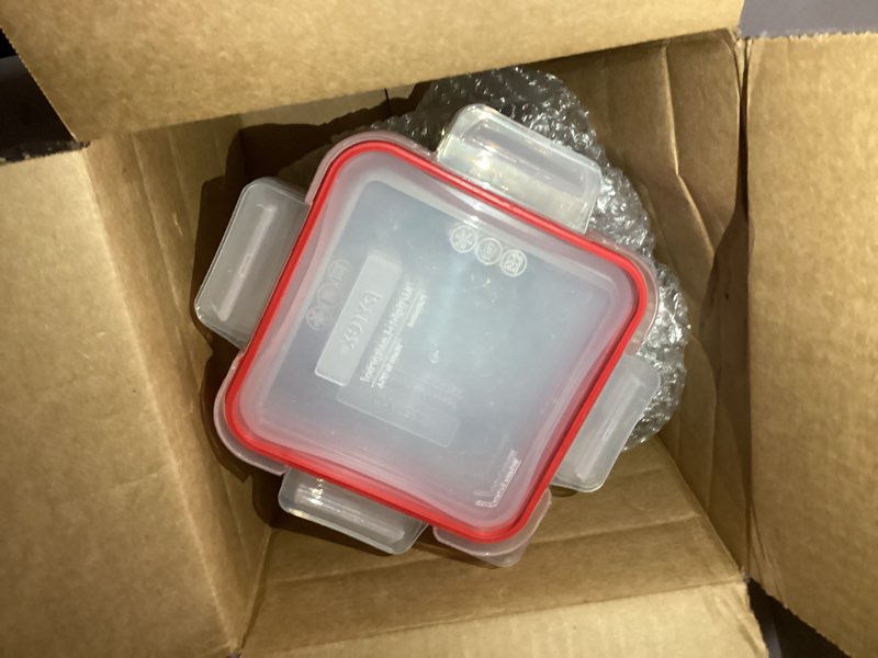 Condition photo showing As Is for Pyrex Freshlock (5-Pack, 4 Cup) Glass Food Storage Containers Set, Airtight & Leakproof Locking Lids BPA-Free, Meal Prep Containers Set, Freezer Dishwasher Microwave Safe 5 Pack (4-Cup)