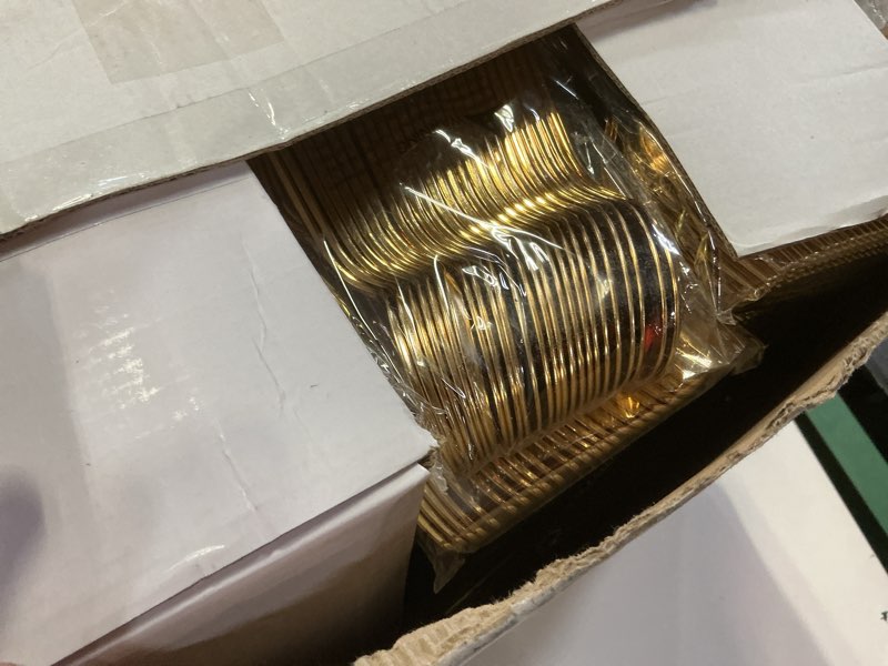 Condition photo showing Good Condition for bucla 600pcs clear plates with gold trim - clear gold dinnerware set disposable include 100 dinner/100 dessert plates, 100 knives, 100 forks, 100 spoons, 100 cups for wedding, party 100 guests without napkins clear gold