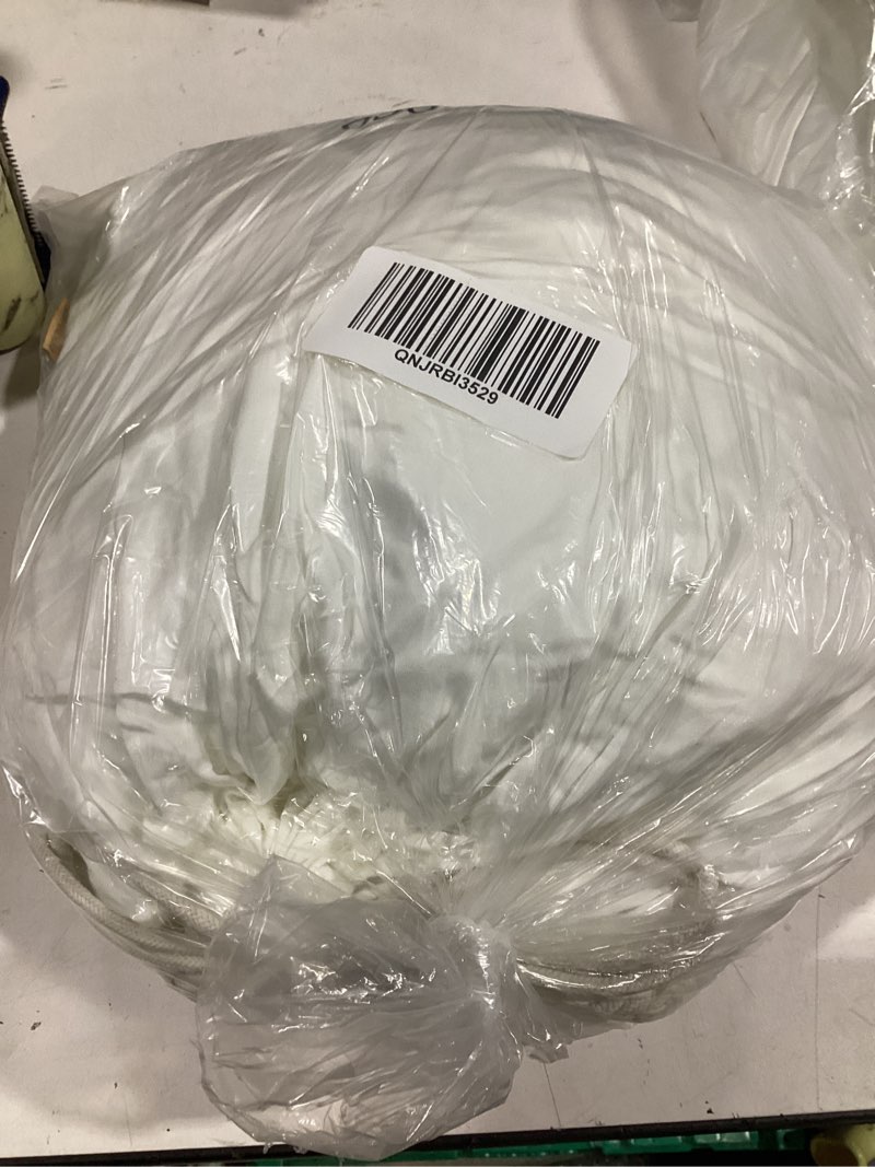 Condition photo showing Good Condition for bamboo sheet set white quince 