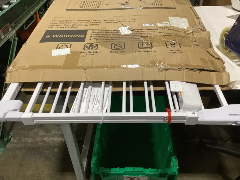 Condition photo showing New/Like New for cumbor 29.2–43" baby gate for stairs, hardware mounted (drill required), expandable no bottom bar dog gate, auto close extra wide walk thru, pet & toddler proof gate, top & bottom of stairways (white) white hardware mounted only (no bottom bar) 29.2"-43" w x 28" h