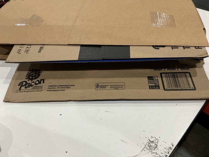 Condition photo showing Good Condition for spotlight 1 ply trifold display board, 48" width x 36" height, blue