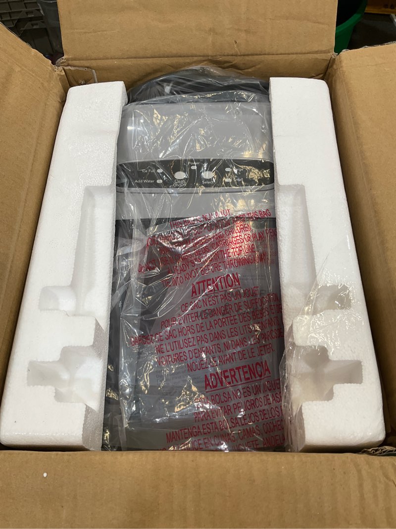 Condition photo showing Good Condition for frigidaire 26 lbs per day portable compact maker, ice making machine, stainless, medium