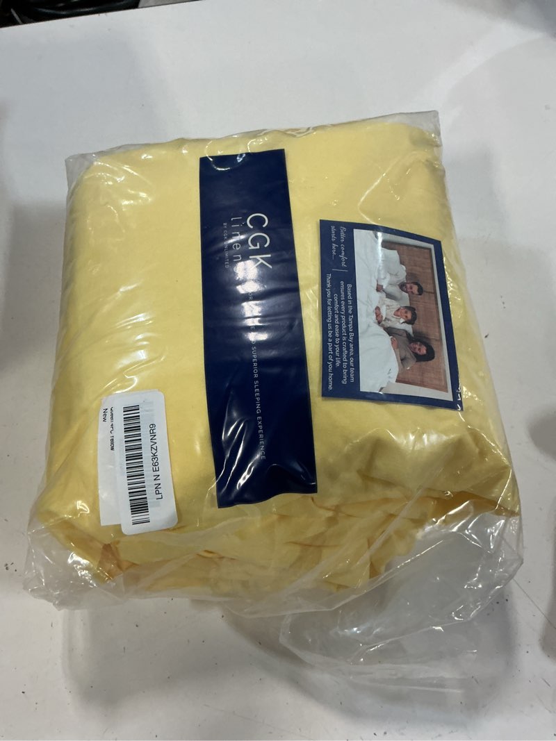 Condition photo showing Good Condition for queen size 4 piece sheet set - comfy breathable & cooling sheets - hotel luxury bed sheets for women & men - deep pockets, easy-fit, extra soft & wrinkle free sheets - yellow oeko-tex bed sheet set 29 - yellow queen
