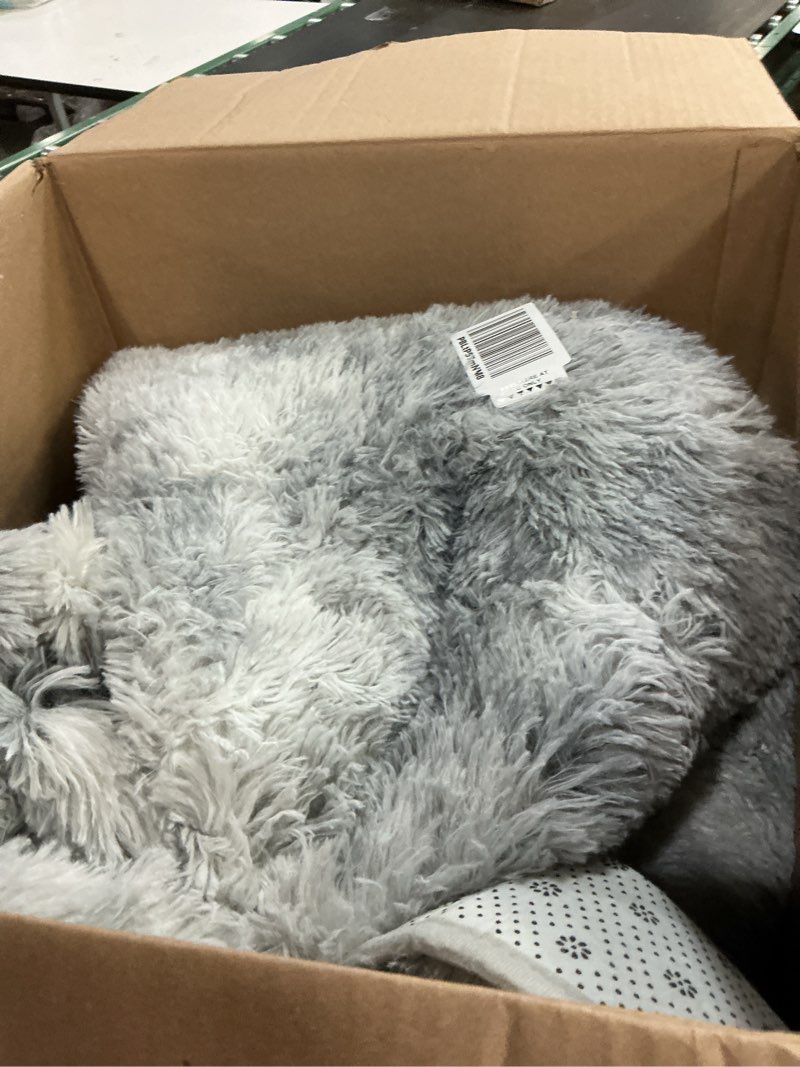 Condition photo showing As Is for evoionos area rug for living room bedroom, washable 6x9 fluffy shag large rug, soft plush non slip carpet for indoor floor bedside nursery kids room, dorm, home decor aesthetic, ?tie-dye light grey ?tie-dye light grey 6' x 9' (rectangular)