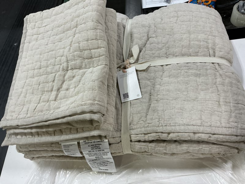 Condition photo showing Good Condition for european linen cotton stitch quilt set, full/queen, natural