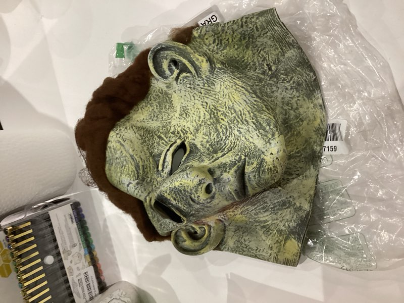 Condition photo showing Good Condition for (Similar))Nick Castle \"Michael Myers\" Signed Halloween Mask