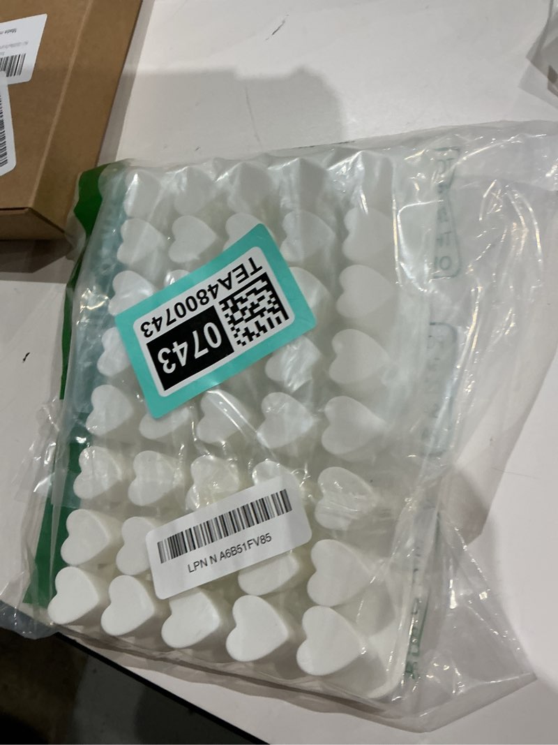 Condition photo showing Good Condition for Silicon Mold Love Heart Candy Mold Chocolate Cover Cookie Mold for Sandwich Cookies Muffin Cupcake Brownie Cake Pudding Jello (C_ Love Heart)