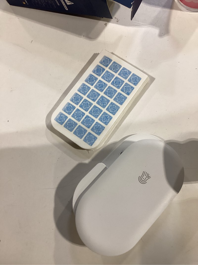 Condition photo showing Good Condition for tienbe flying insect trap, 2 in 1 indoor plug-in fruit fly trap, 2 trap white and 12 glue cards, fruit fly traps for gnat, moth, mosquito, suitable for every part of the home 2 device 12 glue cards white