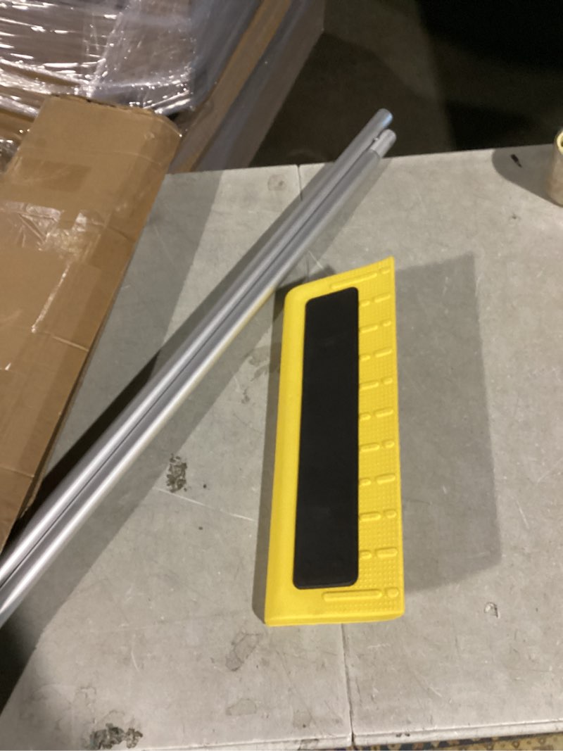 Condition photo showing Good Condition for Foam Head Roof Snow Rake - 40x16.5x2cm No-Scratch Snow Broom, Lightweight Snows Removal Tool, for House Roof, Solar Panels, Metal Roofs, & Car