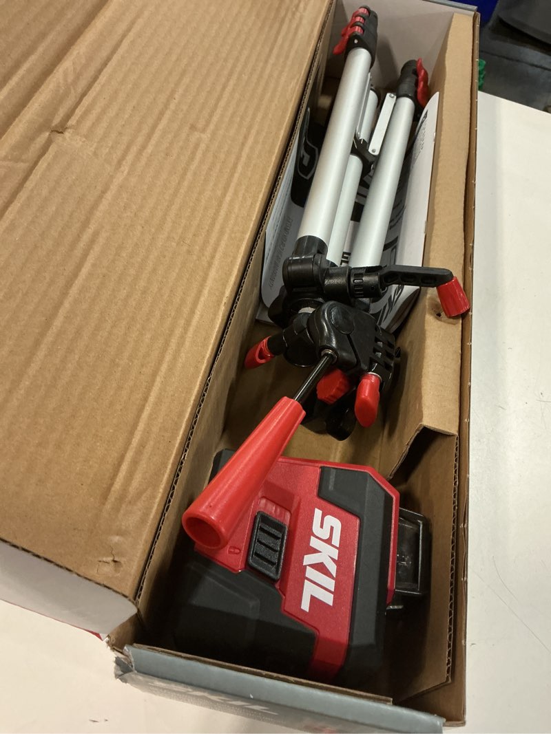 Condition photo showing Good Condition for SKIL 65ft. 360° Red Self-Leveling Cross Line Laser Level with Horizontal and Vertical Lines Rechargeable Lithium Battery USB Charging Port, Compact Tripod & Carry Bag Included - LL932201