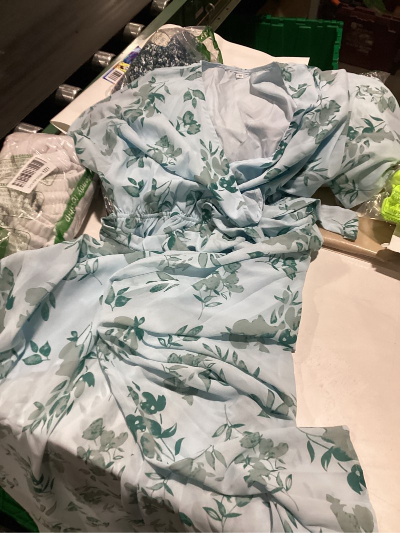 Condition photo showing Good Condition for ••similar to••women’s floral chiffon midi dress short sleeve v neck casual home long dress korean style fashion medium light en8