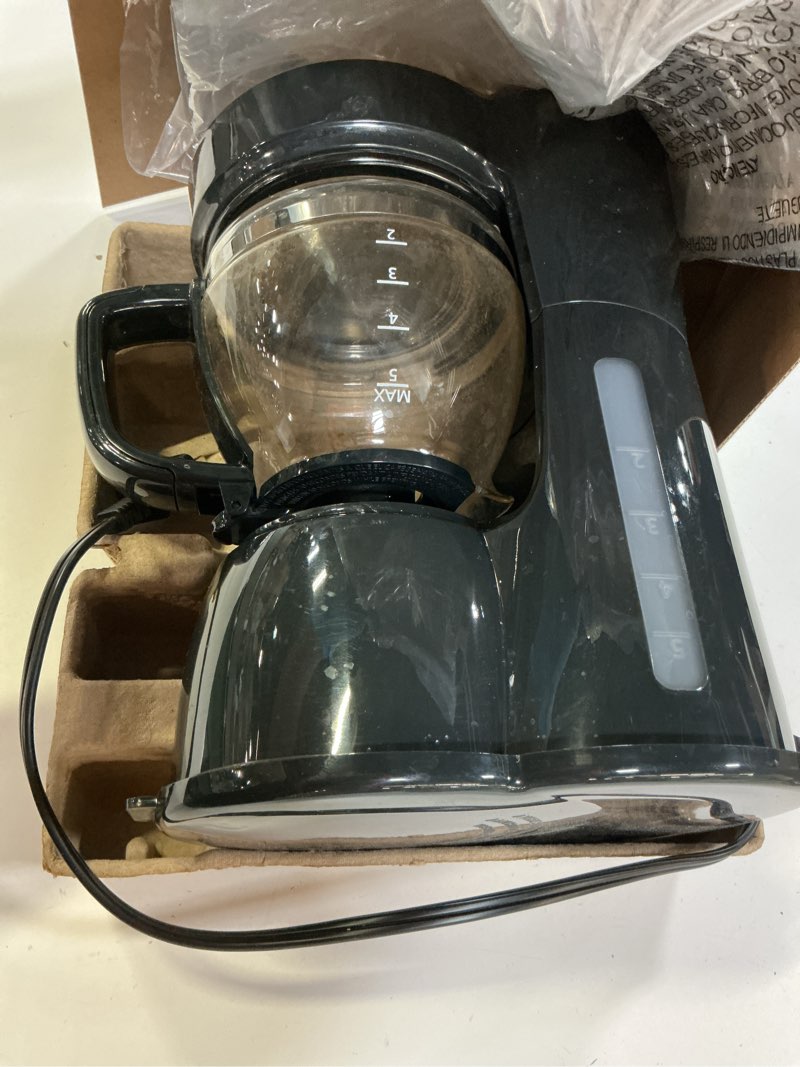 Condition photo showing Good Condition for mainstays 5 cup coffee maker, black
