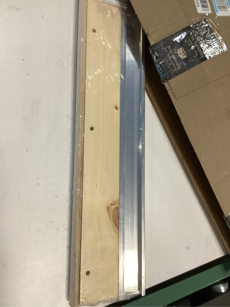 Condition photo showing New/Like New for M-D Building Products 78600 5-5/8 in. x 1-1/8 in. x 36 in. Silver Adjustable Aluminum & Hardwood Threshold Silver 5 5/8 In x 36 In