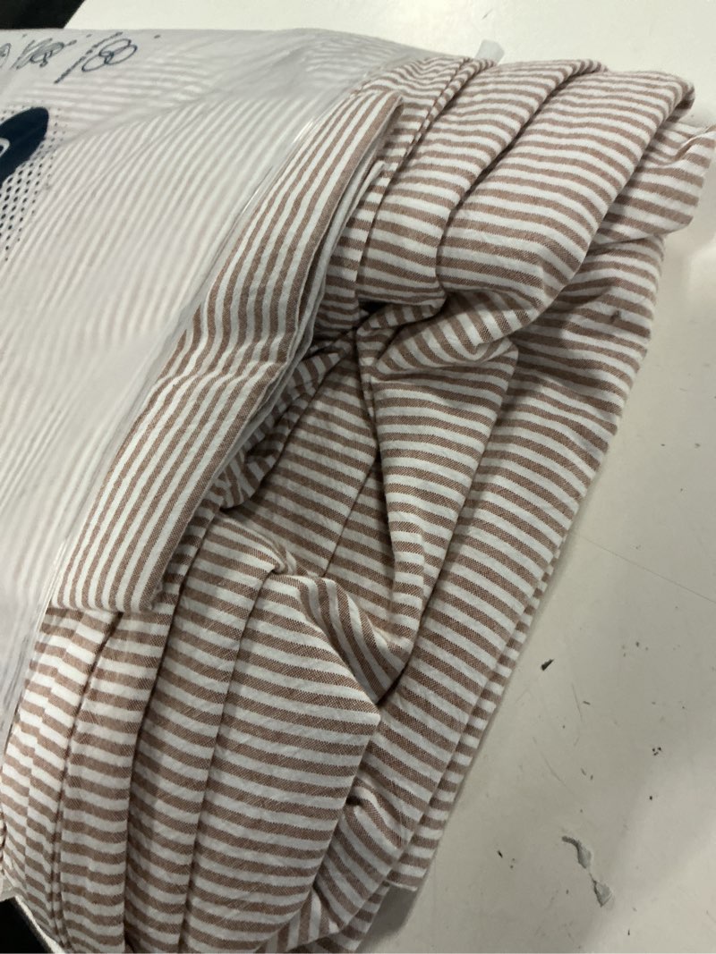 Condition photo showing Good Condition for moomee duvet cover set color: orange size: twin