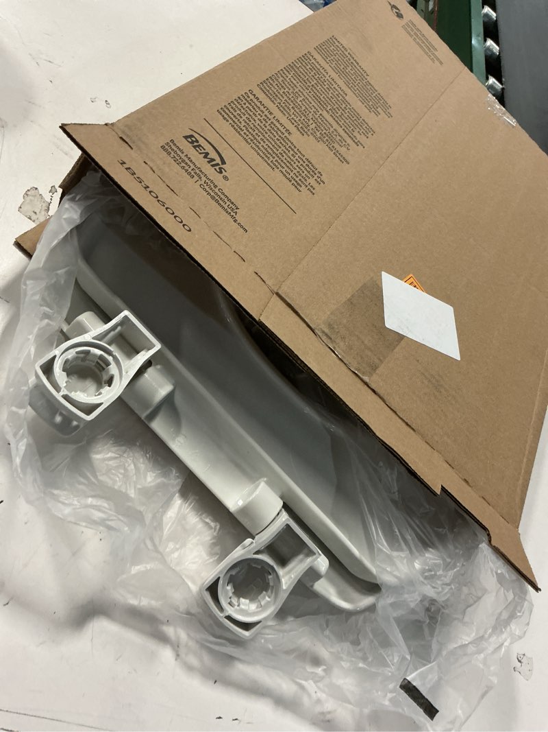 Condition photo showing Good Condition for Bemis 7300SLEC Slow Close Toilet Seat, Easy Clean Hinges and Durable Plastic Seat, Made in USA, Elongated, White