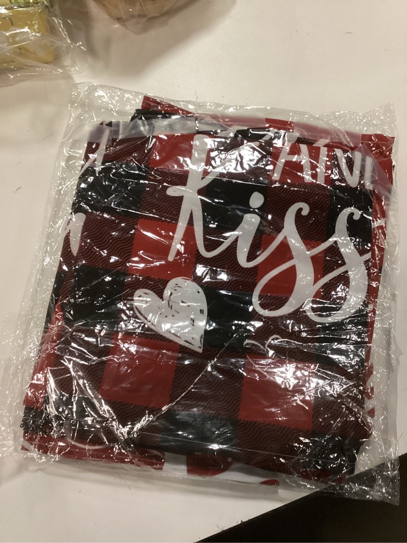 Condition photo showing Good Condition for FuWeave 6 Pcs Valentines Day Chair Covers Valentines Dining Chair Back Covers Red Black Heart Love Y