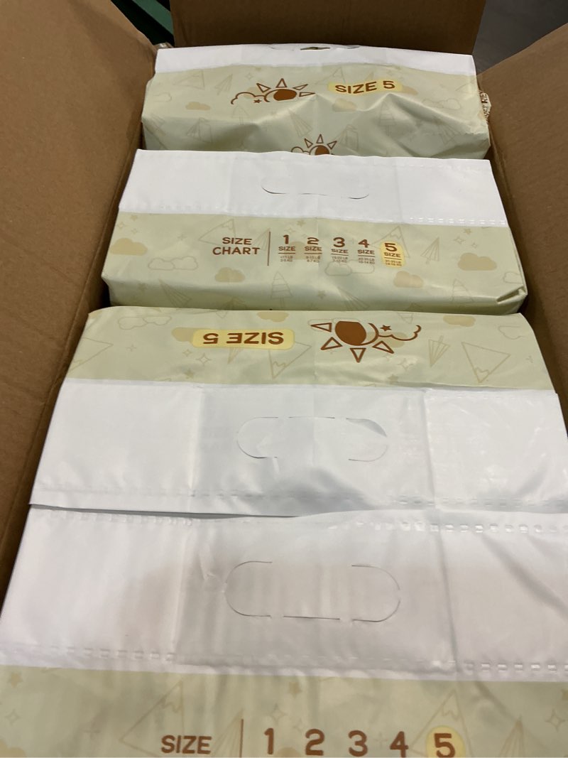 Condition photo showing New/Like New for happy little camper super saver diapers, size 5, 200 count | budget-friendly disposable diapers for sensitive skin | hypoallergenic, fragrance-free, ultra absorbent 5 200.0