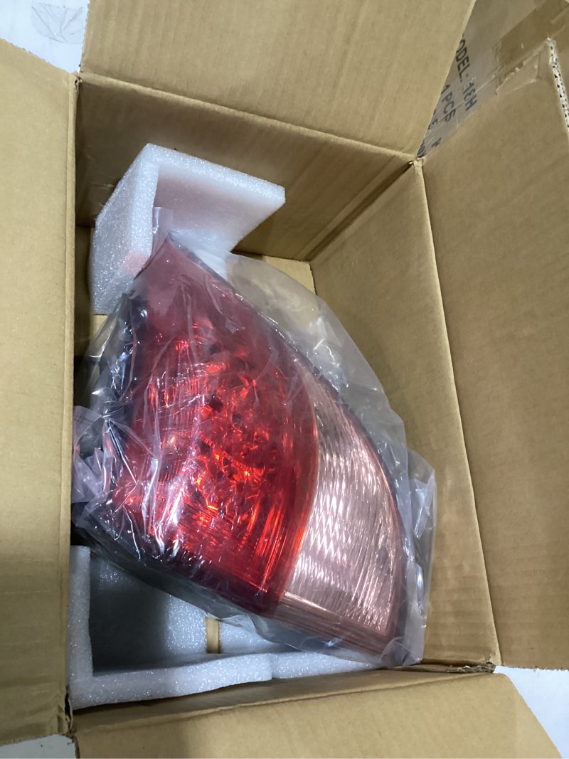 Condition photo showing New/Like New for dasbecan right tail light assembly compatible with honda hrv 2016 2017 2018 passenger side led brake light replaces # 33502t7sa01 ho2805109