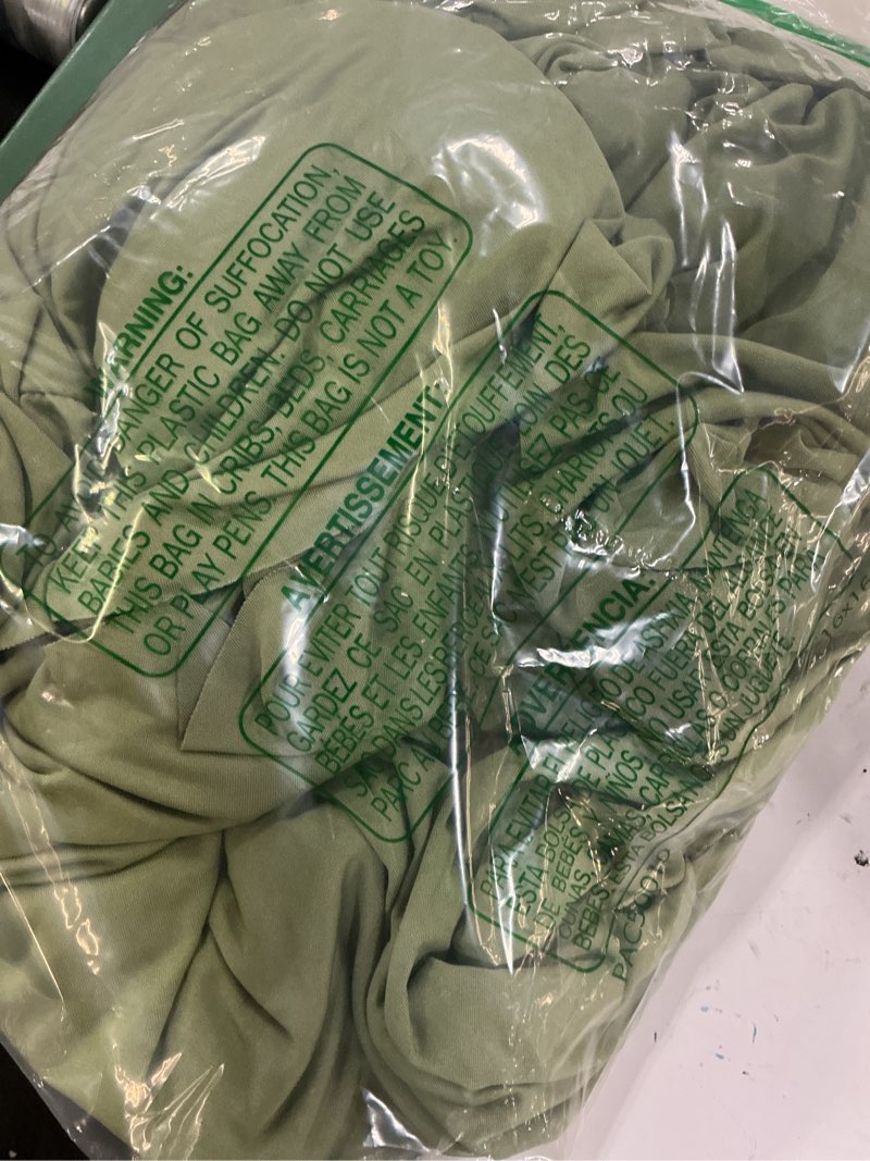 Condition photo showing Good Condition for smiry spandex tablecloth, elastic fitted stretch tablecloth for 6ft rectangle tables, waterproof washable table cover skirt for outdoor, wedding, banquet & parties (sage green, 72lx30wx30h inch) 72" x 30" (rectangular) sage green