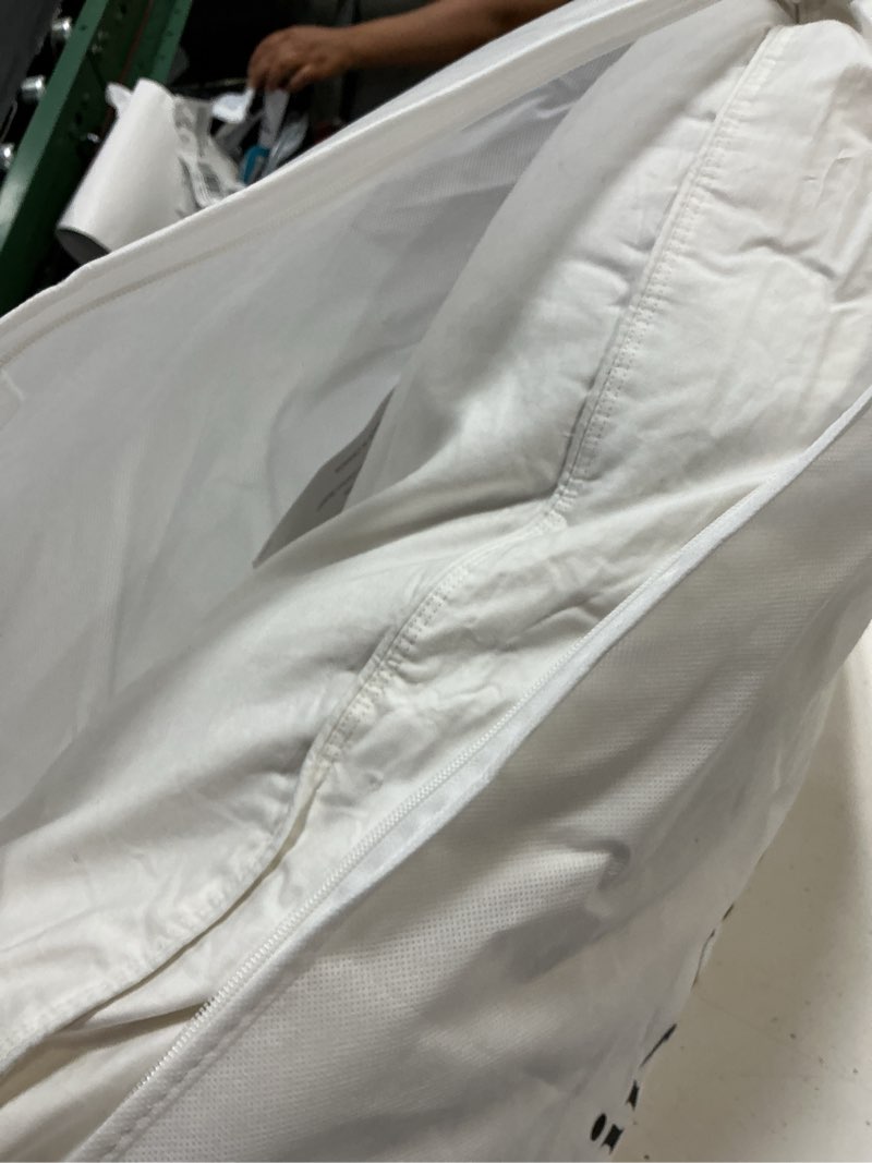 Condition photo showing New/Like New for quince luxe goose down pillow king medium/firm
