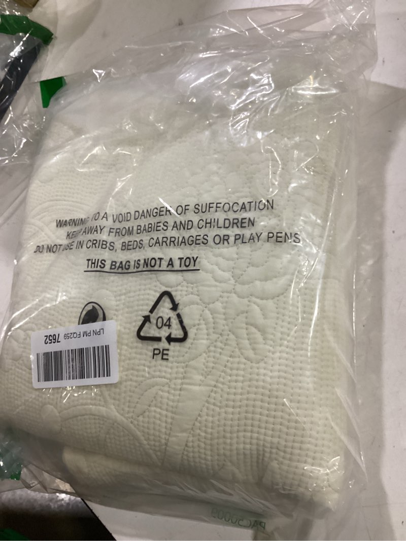 Condition photo showing Good Condition for vctops boho cotton quilted couch covers for dogs, floral embroidery scalloped sofa covers for pet washable, modern farmhouse anti-slip couch covers for sectional sofa (cream,36"x36") 1pc/36"x36"/square cream