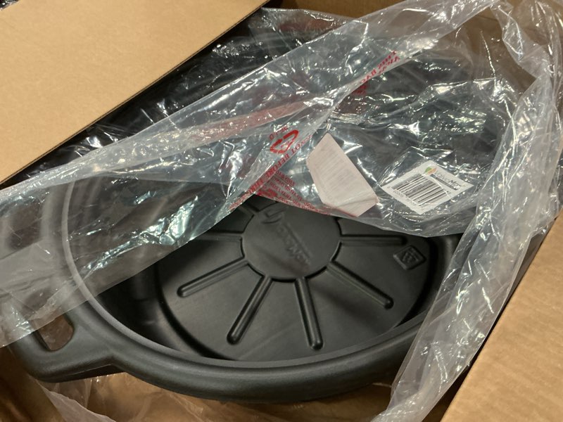 Condition photo showing Good Condition for ValvoMax 16L Oil Drain Pan for Changing Oil - Large 4 Gallon (17 Quarts) Capacity with Pour Spout & Anti-Splash Lip, Heavy Duty with Carrying Handles - Sturdy and Easy to Clean 17 Qts