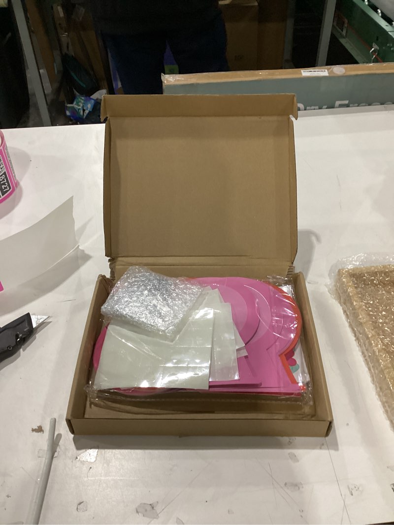 Condition photo showing New/Like New for cholemy 36 set valentines picture frame craft kits diy magnet heart photo frames fun pink heart bow 