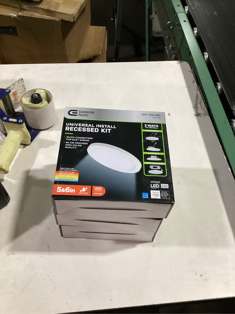 Condition photo showing Good Condition for 3 pack 3-in-1 universal installation 5/6 in. white integrated led recessed light with selectable color temperature