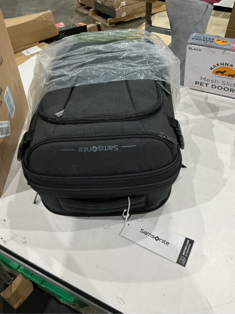 Condition photo showing New/Like New for samsonite mother lode jr backpack - black jr. backpack black